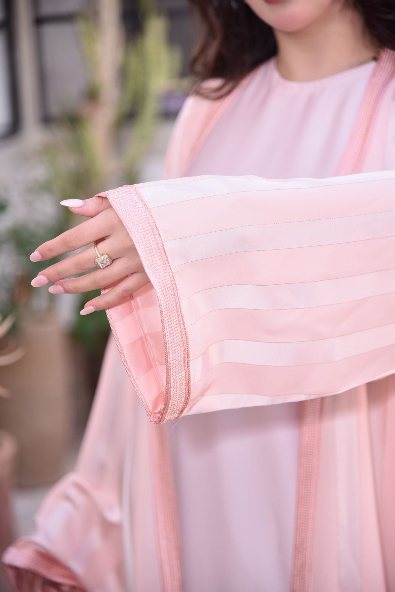 AMIRA Abaya - Puderrosa