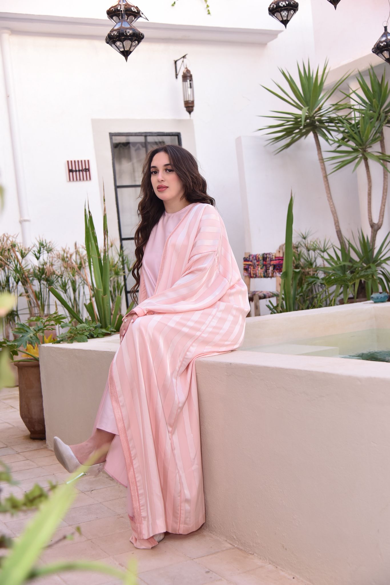 AMIRA Abaya - Puderrosa